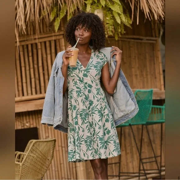 Pact NWOT Organic Cotton Fit & Flare Crossover Tropical Palm Summer Dress Small - Picture 1 of 16